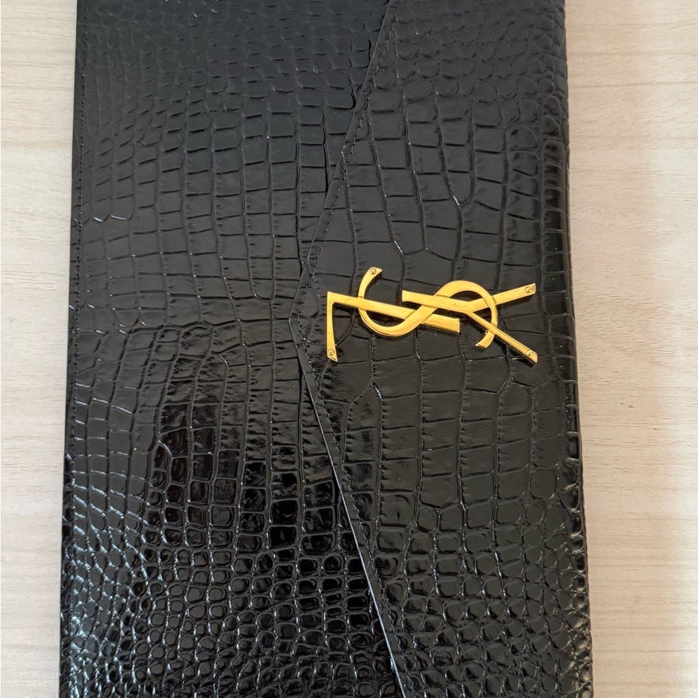 Saint Laurent Black Croc-Embossed Clutch with Gold YSL Logo - Picture 4 of 4